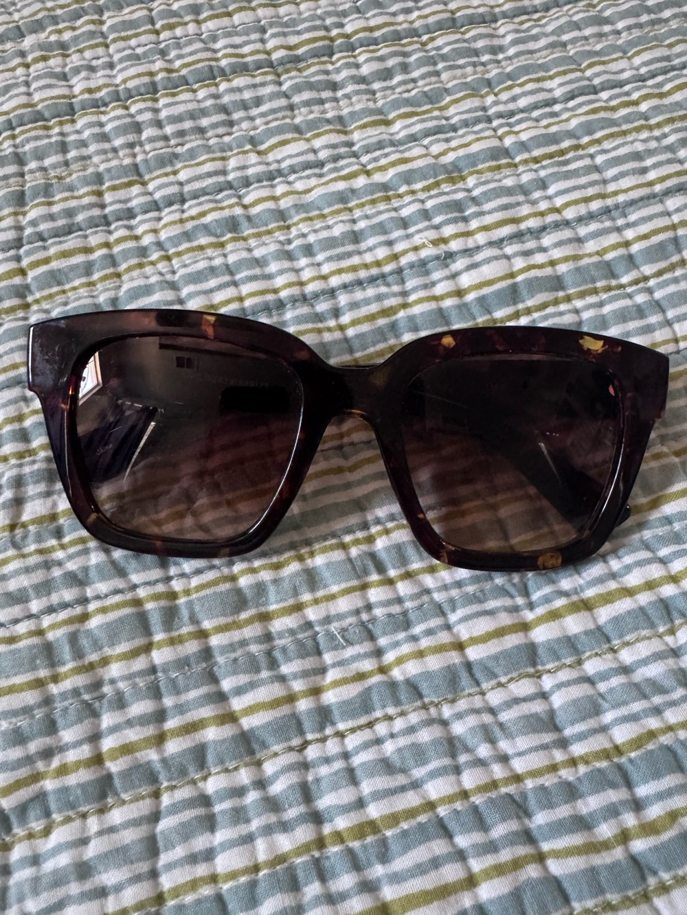 Women's Oversized Tortoiseshell Square Sunglasses